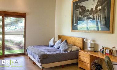 Casa en venta con acceso al lago en La Peña.