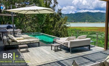 Casa en venta con acceso al lago en La Peña.