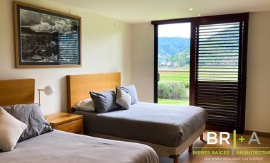 Casa en venta con acceso al lago en La Peña.