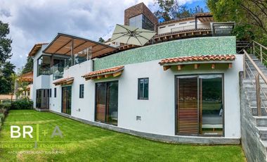 Casa en venta con acceso al lago en La Peña.