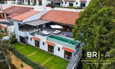 Casa en venta con acceso al lago en La Peña.