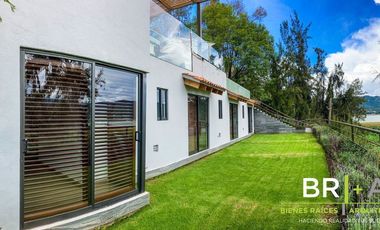 Casa en venta con acceso al lago en La Peña.