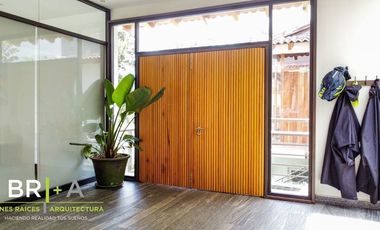 Casa en venta con acceso al lago en La Peña.