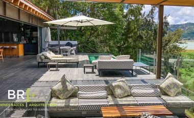 Casa en venta con acceso al lago en La Peña.