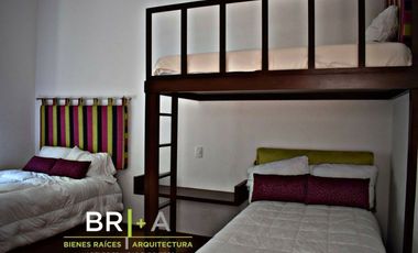 Casa en exclusivo condominio en la Peña  con acceso y vista al lago.