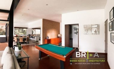 Casa en exclusivo condominio en la Peña  con acceso y vista al lago.