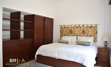 Casa en exclusivo condominio en la Peña  con acceso y vista al lago.