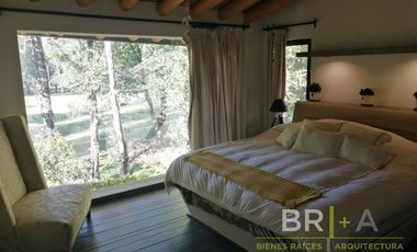 Casa rodeada de hermosas vistas y con río en el Club de Golf Avándaro