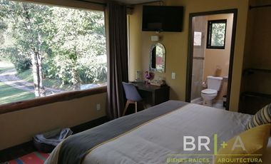 Casa rodeada de hermosas vistas y con río en el Club de Golf Avándaro