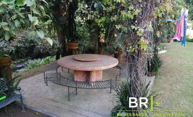 Casa rodeada de hermosas vistas y con río en el Club de Golf Avándaro