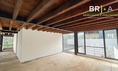 Casa en venta dentro de fraccionamiento con amenidades en Avándaro