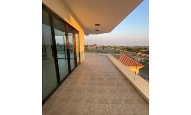 SAN CARLOS / VISTAMAR / PH LAS OLAS  / 313m2 / 3 HABITA/  LINEA BLANCA