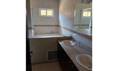 Venta de casa en Rainforest Villas (Residencial Las Huacas) GTA
