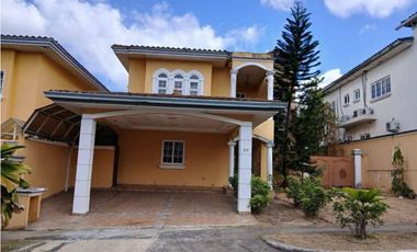 Venta de casa en Rainforest Villas (Residencial Las Huacas) GTA