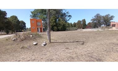 DOS LOTES DE TERRENO ZONA ACUOPOLIS