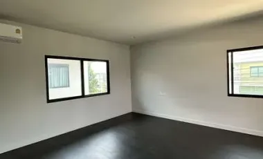 For sale 4 Bedroom Detached House in Setthasiri Wongwaen-Lamlukka in Bueng Kham Phroi, Lam Luk Ka, Pathum Thani