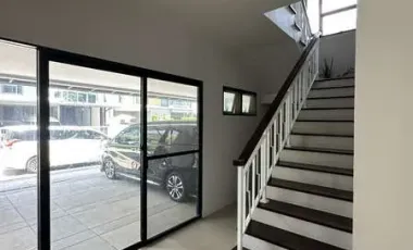 For sale 4 Bedroom Detached House in Setthasiri Wongwaen-Lamlukka in Bueng Kham Phroi, Lam Luk Ka, Pathum Thani