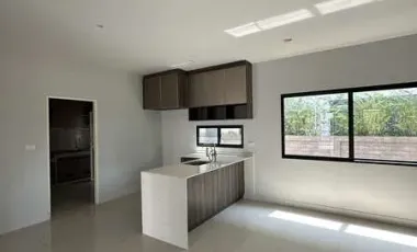 For sale 4 Bedroom Detached House in Setthasiri Wongwaen-Lamlukka in Bueng Kham Phroi, Lam Luk Ka, Pathum Thani