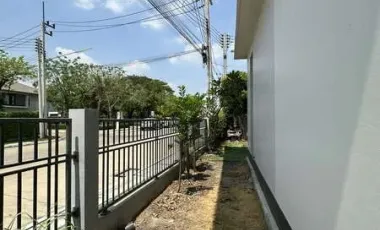 For sale 4 Bedroom Detached House in Setthasiri Wongwaen-Lamlukka in Bueng Kham Phroi, Lam Luk Ka, Pathum Thani
