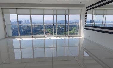 Increíble departamento a la Renta en Bosque Real Towers (V)