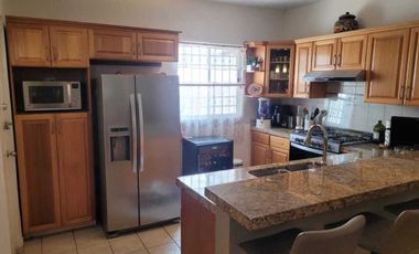 Casa en venta en Bosques del Poniente, 4to Sector, Santa Catarina