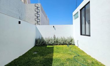 CASA EN VENTA EN COMALA, 2 RECÁMARAS, 2 BAÑOS COMPLETOS.