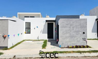 CASA EN VENTA EN COMALA, 3 RECÁMARAS, 2 BAÑOS,