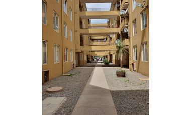 Venta depto 3D1B con estacionamiento en condominio Los Andes