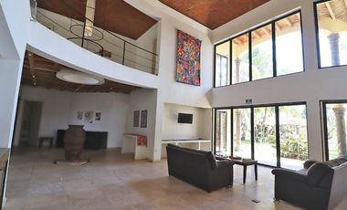 Exclusiva Residencia en Playa Azul, Michoacán – Un Paraíso Frente al Mar