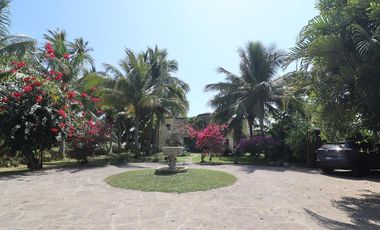 Exclusiva Residencia en Playa Azul, Michoacán – Un Paraíso Frente al Mar