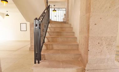 CASA EN VENTA EN PÁTZCUARO, ZONA CENTRO.