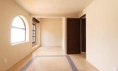 CASA EN VENTA EN PÁTZCUARO, ZONA CENTRO.