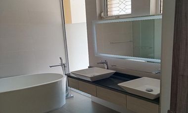 Renta Exclusivo Penthouse en Zona Esmeralda – Rancho San Juan