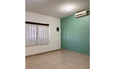 CASA DE BELLA ARQUITECTURA EN COL. COPOYA