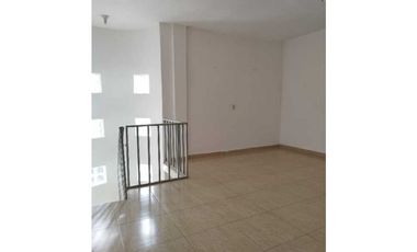 CASA DE BELLA ARQUITECTURA EN COL. COPOYA