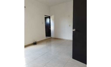 CASA DE BELLA ARQUITECTURA EN COL. COPOYA