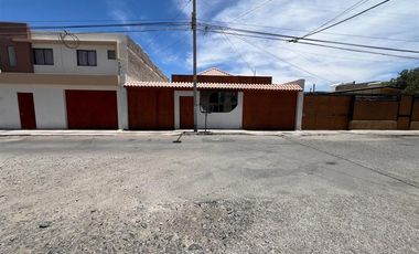 Casa en Venta en José Miguel Carrera 3798