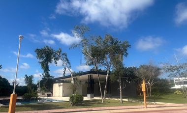 TERRENO EN VENTA EN RESIDENCIAL LAGOS DEL SOL EN CANCUN