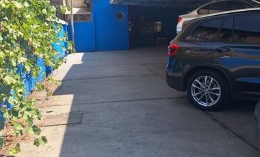 Local Comercial en Venta en Frente al Patio Bellavista, una cuadra de Pio Nono/ Escuela de Derecho Universidad de Chile