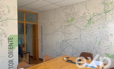 Local Comercial en Arriendo en Manquehue Sur 520