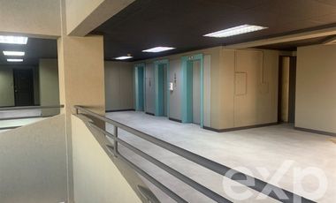 Oficina en Arriendo en Manquehue Sur 520