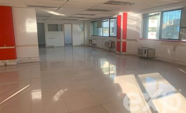 Oficina en Arriendo en Manquehue Sur 520