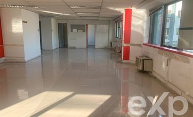 Oficina en Arriendo en Manquehue Sur 520