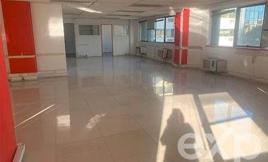 Oficina en Arriendo en Manquehue Sur 520