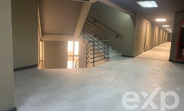 Oficina en Arriendo en Manquehue Sur 520