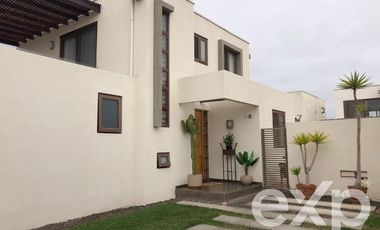Casa en Arriendo en Costa Laguna