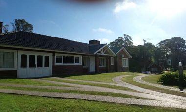 Casa Con Piscina Para 8 Personas - Pinamar Golf