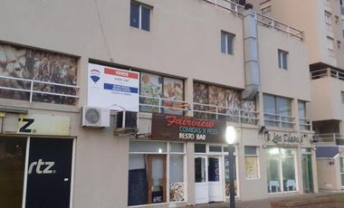 LOCAL COMERCIAL DE 220M2 EN PLENO CENTRO DE PINAMAR