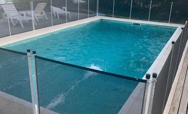 CASA DE 4 DORMITORIOS Y 2 BAÑOS SOBRE EL LAGO COSTA ESMERALDA