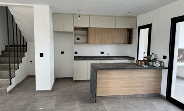 Venta  de Duplex - Distrito Sur - 3 Dormitorios Seguridad